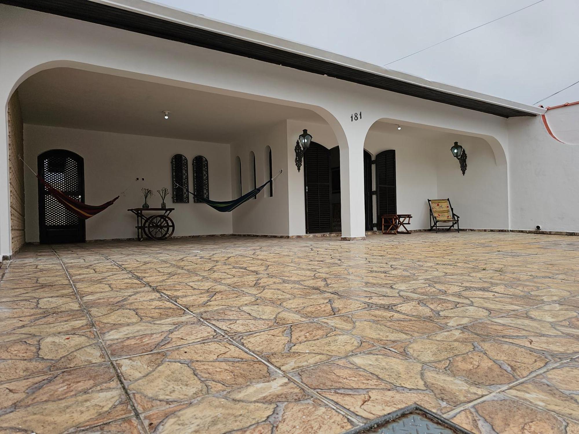Casa Maravilhosa E Ampla Pe Na Areia Com Piscina, Area Gourmet Com Churrasqueira Em Deck Coberto Frente A Piscina, 4 Quartos Confortaveis E Espacosos, Sendo 2 Suites, Cozinha Americana E Sala De Jantar, Ampla Garagem Para 6 Carros - Mercado Na Rua Da Прая-Гранди Экстерьер фото
